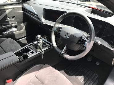 SPOTICAR Vauxhall Astra 1.2 Turbo Ultimate Euro 6 (s/s) 5dr Used Car - Saloon Petrol Multicolour - Bangor - 1200537726_3