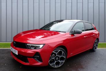 SPOTICAR Vauxhall Astra 1.2 Turbo Ultimate Auto Euro 6 (s/s) 5dr Used Car - Saloon Petrol Red - Taunton - 1200542224_3