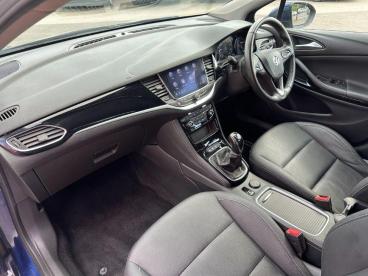 SPOTICAR Vauxhall Astra 1.5 Turbo D Elite Nav Euro 6 (s/s) 5dr Used Car - Saloon Diesel Blue - Billinghay - 1200543758_3