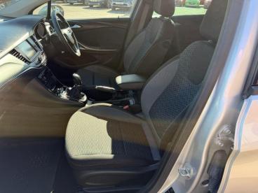 SPOTICAR Vauxhall Astra 1.2 Turbo Sri Vx Line Nav Euro 6 (s/s) 5dr Used Car - Saloon Petrol Silver - Billinghay - 1200550586_4