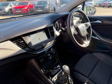 SPOTICAR Vauxhall Astra 1.2 Turbo Sri Vx Line Nav Euro 6 (s/s) 5dr Used Car - Saloon Petrol Silver - Billinghay - 1200550586_5