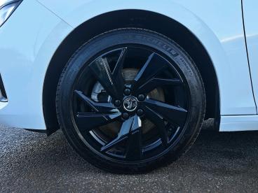 SPOTICAR Vauxhall Astra 1.2 Turbo Gs Sports Tourer Euro 6 (s/s) 5dr Used Car - Estate Petrol White - Telford - 1200559663_5