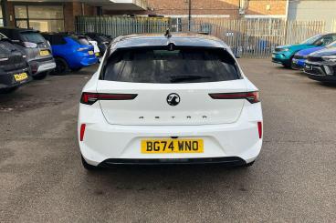 SPOTICAR Vauxhall Astra 1.2 Turbo Gs Euro 6 (s/s) 5dr Used Car - Saloon Petrol White - Dartford - 1200560722_4