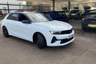 SPOTICAR Vauxhall Astra 1.2 Turbo Gs Euro 6 (s/s) 5dr Used Car - Saloon Petrol White - Dartford - 1200560722_5