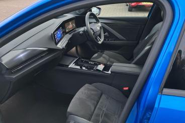 SPOTICAR Vauxhall Astra 1.2 Turbo Ultimate Sports Tourer Auto Euro 6 (s/s) Used Car - Estate Petrol Blue - Dartford - 1200564893_3