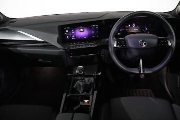 SPOTICAR Vauxhall Astra 1.2 Turbo Gs Euro 6 (s/s) 5dr Used Car - Saloon Petrol White - Accrington - 1200569696_3