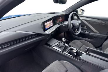 SPOTICAR Vauxhall Astra 1.2 Turbo Ultimate Euro 6 (s/s) 5dr Used Car - Saloon Petrol Blue - Southampton - 1200573561_2