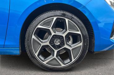 SPOTICAR Vauxhall Astra 1.2 Turbo Ultimate Euro 6 (s/s) 5dr Used Car - Saloon Petrol Blue - Southampton - 1200573561_5
