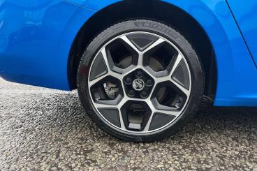 SPOTICAR Vauxhall Astra 1.6 12.4kwh Ultimate Sports Tourer Auto Euro 6 (s/ Used Car - Estate Plug-in Hybrid Blue - Southend-on-sea - 1200575310_5