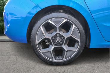 SPOTICAR Vauxhall Astra 1.2 Turbo Ultimate Auto Euro 6 (s/s) 5dr Used Car - Saloon Petrol Blue - Eastleigh - 1200577086_5