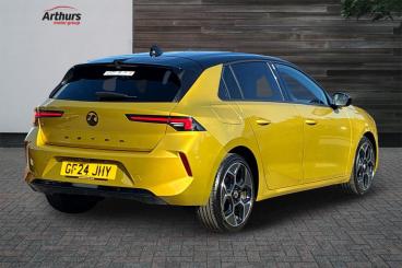 SPOTICAR Vauxhall Astra 1.2 Turbo Ultimate Euro 6 (s/s) 5dr Used Car - Saloon Petrol Multicolour - Oswestry - 1200583481_3