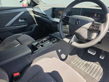 SPOTICAR Vauxhall Astra 1.6 12.4kwh Gse Auto Euro 6 (s/s) 5dr Used Car - Saloon Plug-in Hybrid White - Ashington - 1200592049_2