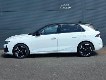 SPOTICAR Vauxhall Astra 1.6 12.4kwh Gse Auto Euro 6 (s/s) 5dr Used Car - Saloon Plug-in Hybrid White - Ashington - 1200592049_5