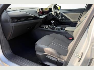 SPOTICAR Vauxhall Astra 1.2 Turbo Gs Sports Tourer Euro 6 (s/s) 5dr Used Car - Estate Petrol Silver - Eastbourne - 1200594097_2