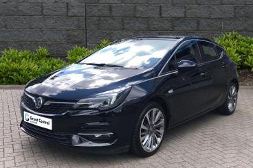 SPOTICAR Vauxhall Astra 1.2 Turbo Griffin Edition Euro 6 (s/s) 5dr Used Car - Saloon Petrol Black - Rugby - 1200601165_3
