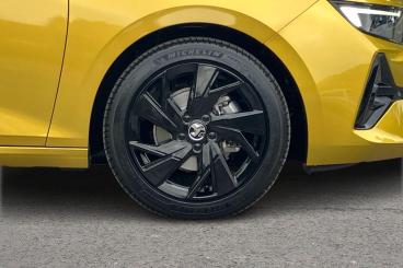 SPOTICAR Vauxhall Astra 1.2 Turbo Gs Euro 6 (s/s) 5dr Used Car - Saloon Petrol Yellow - Portsmouth - 1200612483_5