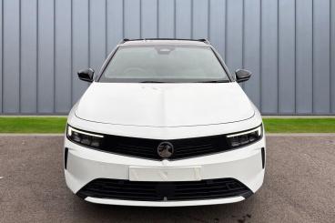 SPOTICAR Vauxhall Astra 1.2 Turbo Griffin Sports Tourer Euro 6 (s/s) 5dr Used Car - Estate Petrol White - Taunton - 1200612854_3