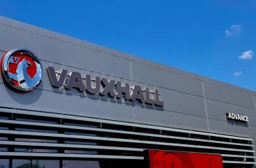 SPOTICAR Vauxhall Astra 1.6 12.4kwh Gs Line Auto Euro 6 (s/s) 5dr Used Car - Saloon Plug-in Hybrid Red - Romford - 1200617781_3