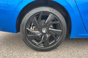 SPOTICAR Vauxhall Astra 1.2 Turbo Gs Sports Tourer Euro 6 (s/s) 5dr Used Car - Estate Petrol Blue - Basildon - 1200619896_5