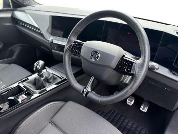 SPOTICAR Vauxhall Astra 1.2 Turbo Gs Sports Tourer Euro 6 (s/s) 5dr Used Car - Estate Petrol Black - Cirencester - 1200621454_3