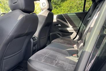 SPOTICAR Vauxhall Astra 1.2 Turbo Ultimate Euro 6 (s/s) 5dr Used Car - Saloon Petrol Black - Rochester - 1200627825_5