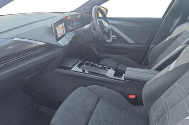 SPOTICAR Vauxhall Astra 1.2 Turbo Ultimate Auto Euro 6 (s/s) 5dr Used Car - Saloon Petrol Black - Eastleigh - 1200630505_2