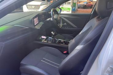 SPOTICAR Vauxhall Astra 1.2 Turbo Gs Euro 6 (s/s) 5dr Used Car - Saloon Petrol White - Rochester - 1200644524_3
