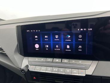 SPOTICAR Vauxhall Astra Astra-e 54kwh Ultimate Auto 5dr Used Car - Saloon Electric Blue - Salisbury - 1200548626_4