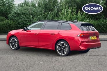SPOTICAR Vauxhall Astra Astra-e 54kwh Ultimate Sports Tourer Auto 5dr Used Car - Estate Electric Red - Basingstoke - 1200555243_2