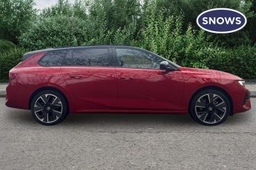 SPOTICAR Vauxhall Astra Astra-e 54kwh Ultimate Sports Tourer Auto 5dr Used Car - Estate Electric Red - Basingstoke - 1200555243_3