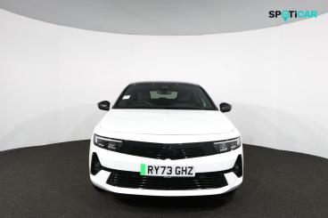 SPOTICAR Vauxhall Astra Astra-e 54kwh Ultimate Auto 5dr Used Car - Saloon Electric White - Boston - 1200580507_2