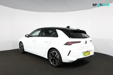 SPOTICAR Vauxhall Astra Astra-e 54kwh Ultimate Auto 5dr Used Car - Saloon Electric White - Boston - 1200580507_4