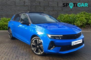 SPOTICAR Vauxhall Astra Astra-e 54kwh Ultimate Auto 5dr Used Car - Saloon Electric Blue - Rugby - 1200581269_1