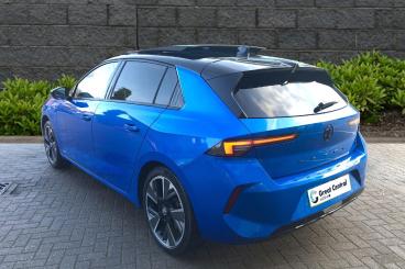 SPOTICAR Vauxhall Astra Astra-e 54kwh Ultimate Auto 5dr Used Car - Saloon Electric Blue - Rugby - 1200581269_4
