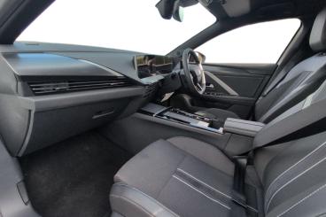 SPOTICAR Vauxhall Astra Astra-e 54kwh Gs Auto 5dr Used Car - Saloon Electric Grey - Eastleigh - 1200600963_2