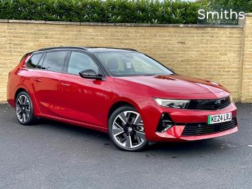 SPOTICAR Vauxhall Astra Astra-e 54kwh Ultimate Sports Tourer Auto 5dr Used Car - Estate Electric Red - Ilkeston - 1200607511_1