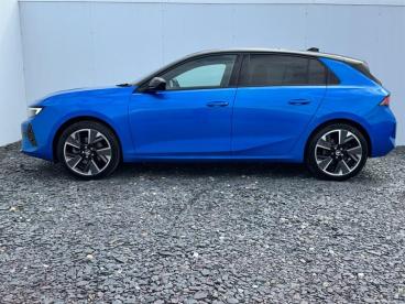 SPOTICAR Vauxhall Astra Astra-e 54kwh Ultimate Auto 5dr Used Car - Saloon Electric Blue - Kingswinford - 1200630811_4