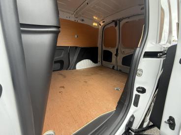 SPOTICAR Vauxhall Combo 1.5 Turbo D 2300 Prime Panel Van Swb Euro 6 (s/s) Used Car - Commercial Vehicle Diesel White - Poole - 1200523430_5