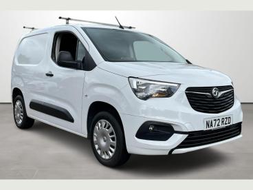 SPOTICAR Vauxhall Combo 1.5 Turbo D 2000 Sportive L1 H1 Euro 6 5dr Used Car - Commercial Vehicle Diesel White - Uckfield - 1200540264_1