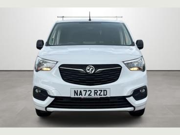 SPOTICAR Vauxhall Combo 1.5 Turbo D 2000 Sportive L1 H1 Euro 6 5dr Used Car - Commercial Vehicle Diesel White - Uckfield - 1200540264_5