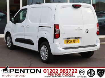 SPOTICAR Vauxhall Combo 1.5 Turbo D 2300 Pro Panel Van Swb Euro 6 (s/s) 5d Used Car - Commercial Vehicle Diesel White - Poole - 1200543809_4