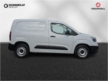 SPOTICAR Vauxhall Combo 1.5 Turbo D 2300 Dynamic L1 H1 Euro 6 5dr Used Car - Commercial Vehicle Diesel White - Dungannon - 1200547194_3