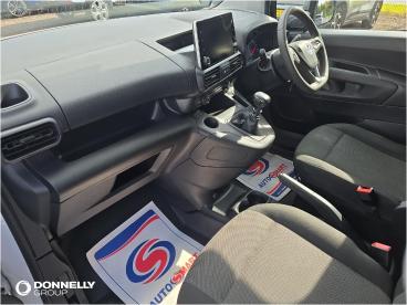 SPOTICAR Vauxhall Combo 1.5 Turbo D 2300 Dynamic L1 H1 Euro 6 5dr Used Car - Commercial Vehicle Diesel White - Dungannon - 1200547194_4