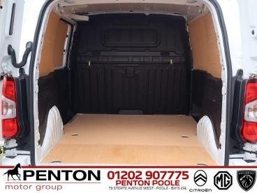 SPOTICAR Vauxhall Combo 1.5 Turbo D 2300 Sportive L1 H1 Euro 6 4dr Used Car - Commercial Vehicle Diesel White - Poole - 1200549941_5