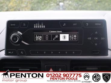 SPOTICAR Vauxhall Combo 1.5 Turbo D 2300 Dynamic L2 H1 Euro 6 4dr Used Car - Commercial Vehicle Diesel White - Poole - 1200551641_2