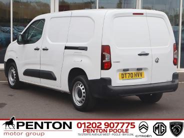 SPOTICAR Vauxhall Combo 1.5 Turbo D 2300 Dynamic L2 H1 Euro 6 4dr Used Car - Commercial Vehicle Diesel White - Poole - 1200551641_5