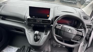 SPOTICAR Vauxhall Combo 1.5 Turbo D 2300 Prime Xl Panel Van Lwb Euro 6 (s/ Used Car - Commercial Vehicle Diesel White - Wimbledon - 1200554589_4