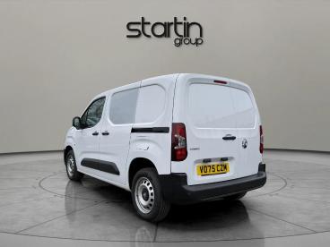 SPOTICAR Vauxhall Combo 1.5 Turbo D 2300 Prime-plus Panel Van Auto Swb Eur Used Car - Commercial Vehicle Diesel White - Redditch - 1200557252_4