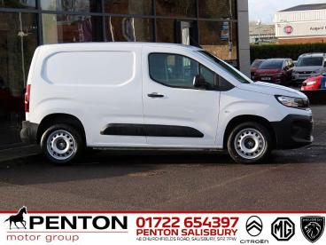 SPOTICAR Vauxhall Combo 1.5 Turbo D 2300 Prime Panel Van Swb Euro 6 (s/s) Used Car - Commercial Vehicle Diesel White - Salisbury - 1200565300_5