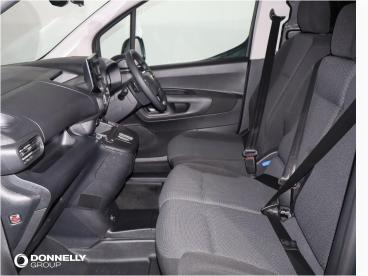 SPOTICAR Vauxhall Combo 1.5 Turbo D 2300 Pro Panel Van Auto Swb Euro 6 (s/ Used Car - Commercial Vehicle Diesel White - Dungannon - 1200581403_4